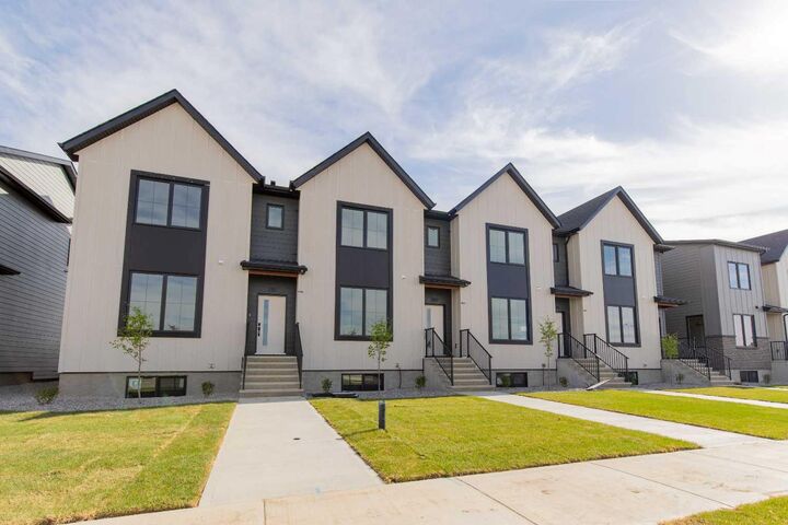 Property Photo: 2813 16 Avenue AB T1M 0G9