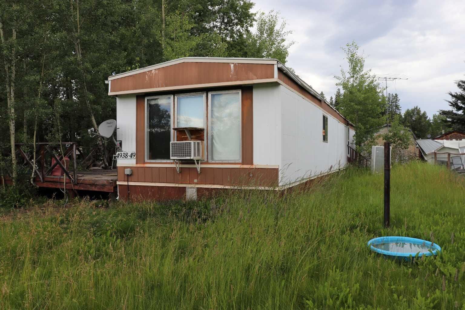 Property Photo: 4938 49 Avenue AB T0E 1X0