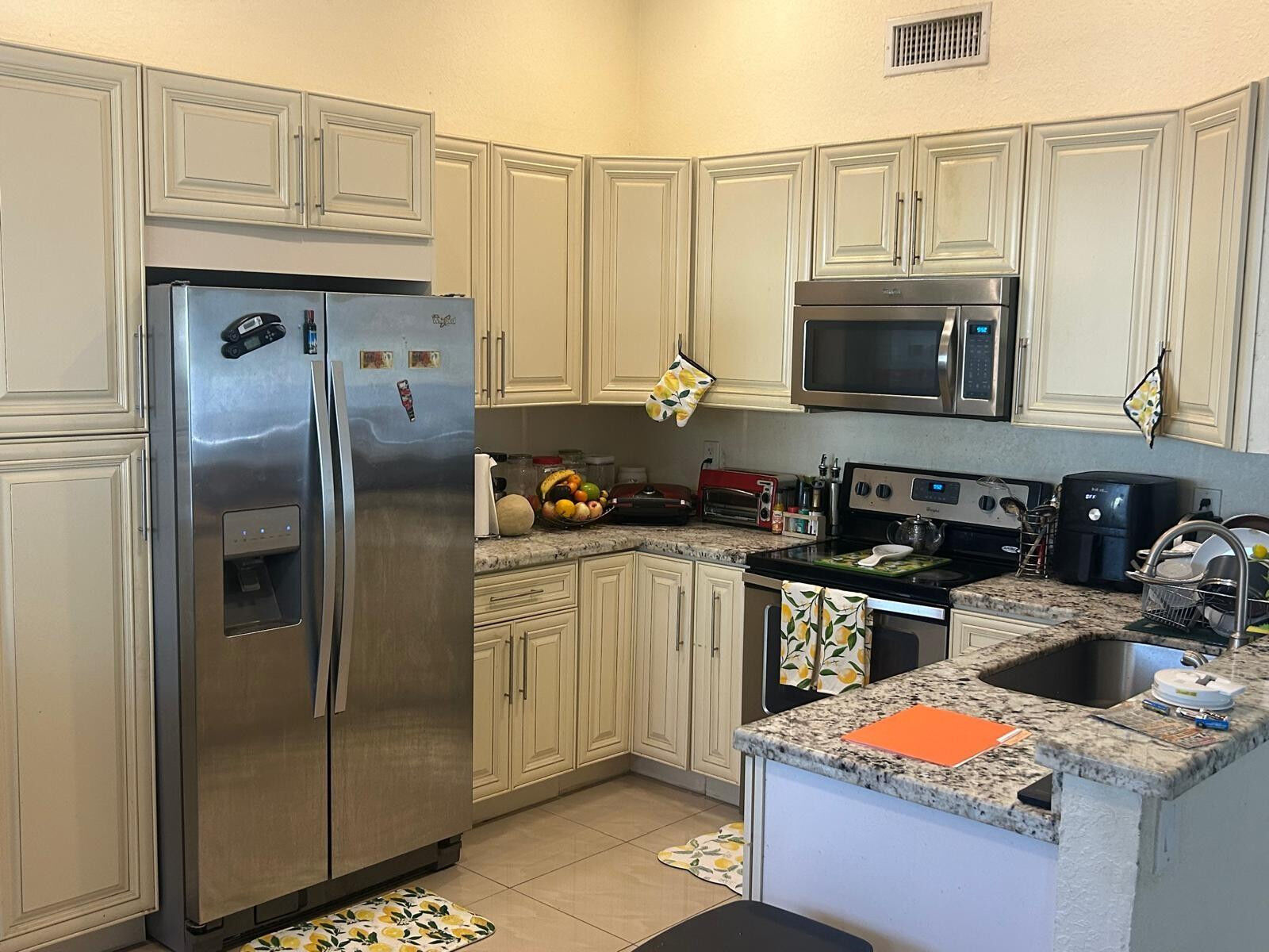 Property Photo:  1281 SW 85th Avenue  FL 33025 