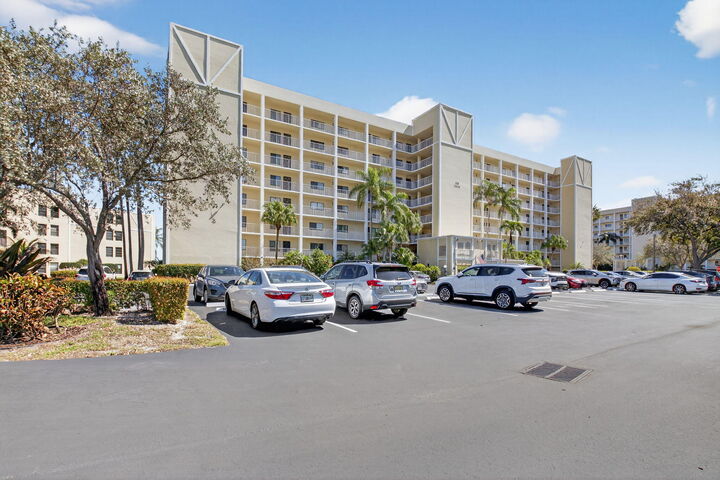 Property Photo: 7310 Ashford Place 505 FL 33446