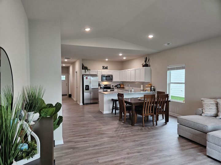 Property Photo: 1013 N Forestview St KS 67235