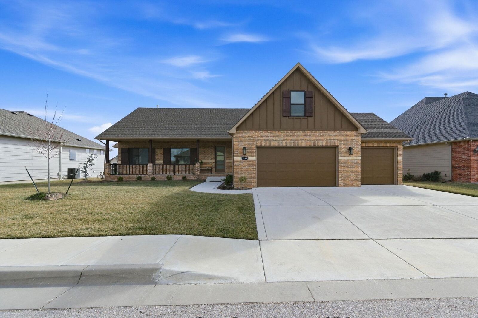 Property Photo: 7905 E Turquoise Trl KS 67226