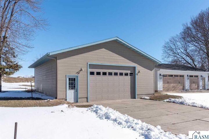 Property Photo:  125 Willow Point Drive  MN 56082 