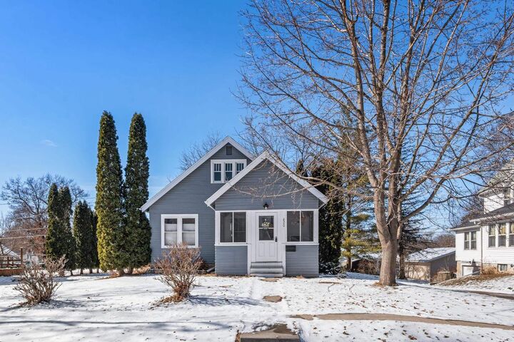 Property Photo: 820 Ransom Street WI 54971