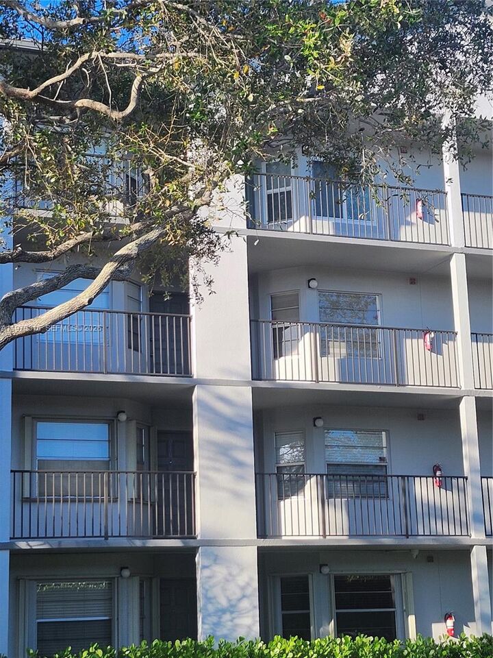 Property Photo:  12501 SW 14th St 311R  FL 33027 
