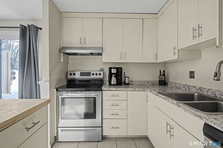 Property Photo:  53 Coronado Drive 53  CT 06111 