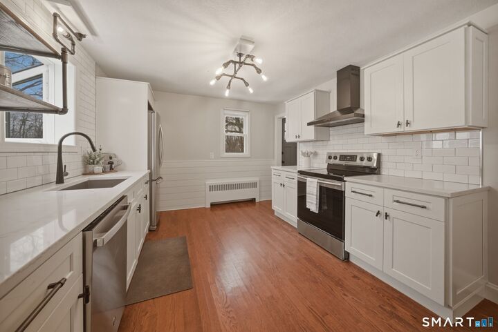 Property Photo:  109 Westphal Street  CT 06110 