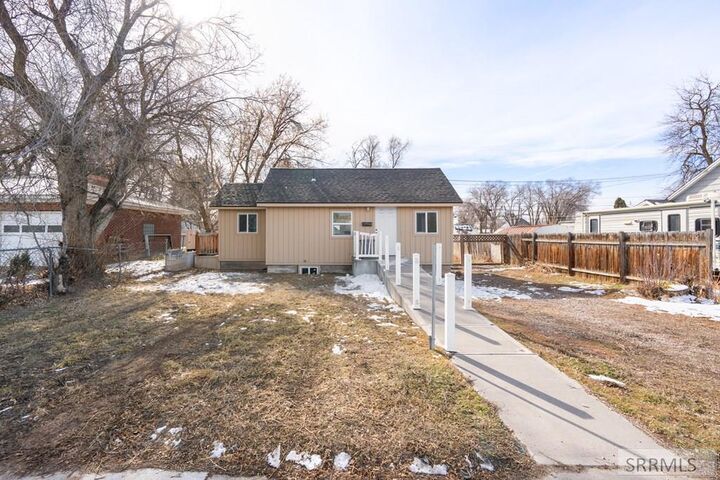 Property Photo:  416 E 17th Street  ID 83404 