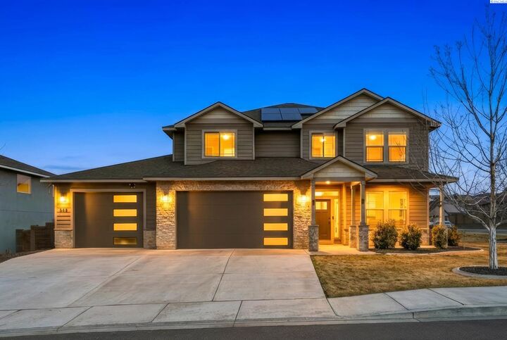 Property Photo:  548 Athens Dr  WA 99353 