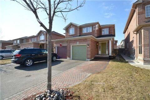 23 Lonestar Crescent — photo 1