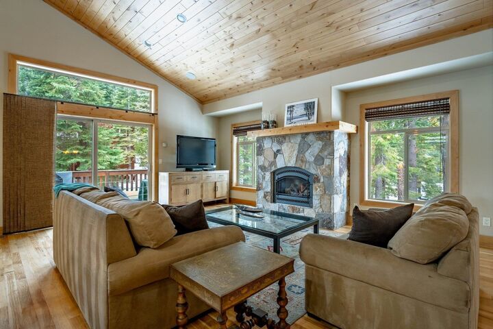 Property Photo: 7282 9th Avenue CA 96142-111