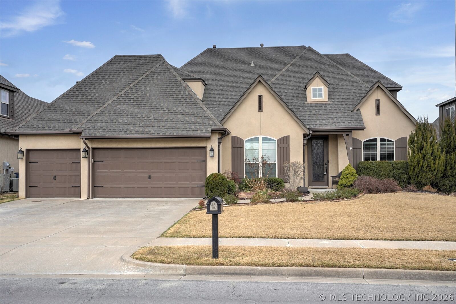 Property Photo:  16515 E 47th Place  OK 74134 