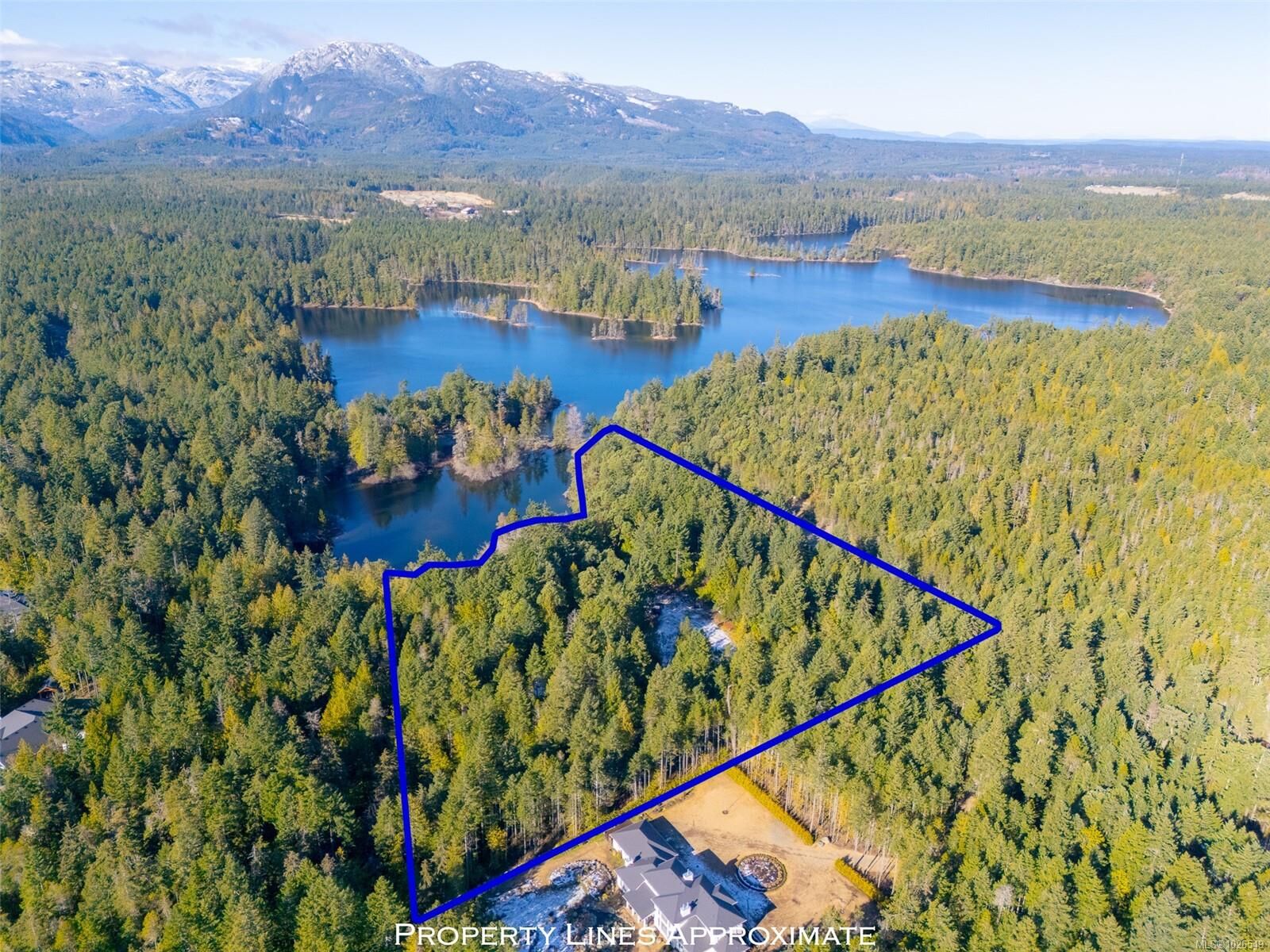 Property Photo: 2740 Lakeview Rd BC V9K 2L7