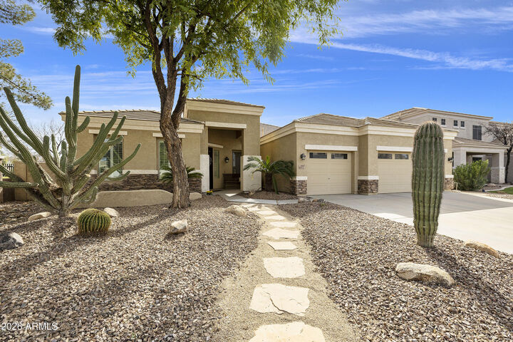 Property Photo: 2997 E Parkview Drive AZ 85295