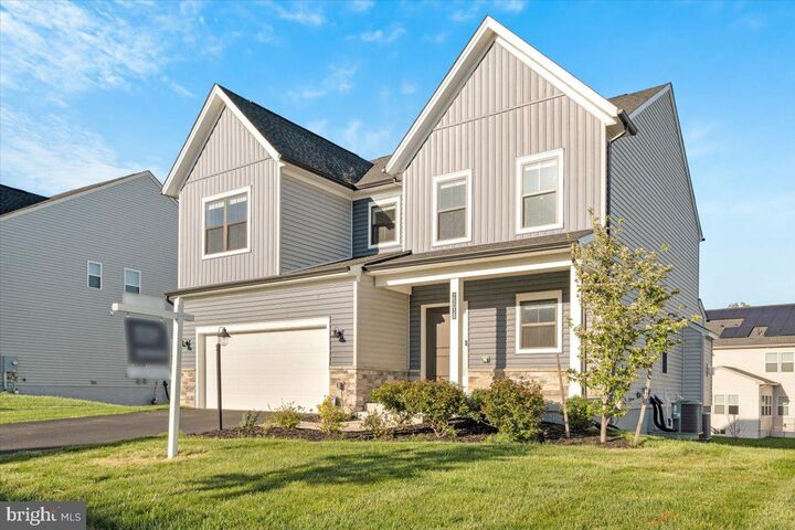 Property Photo:  25038 Woodland Iris Drive  VA 20105 