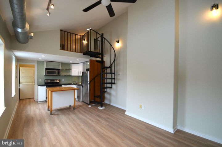 Property Photo:  1006 N 5th Street 4  PA 19123 