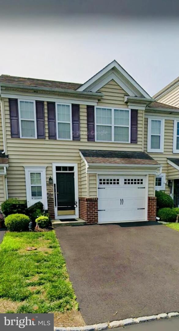 Property Photo:  5 Creek View Court  PA 18969 