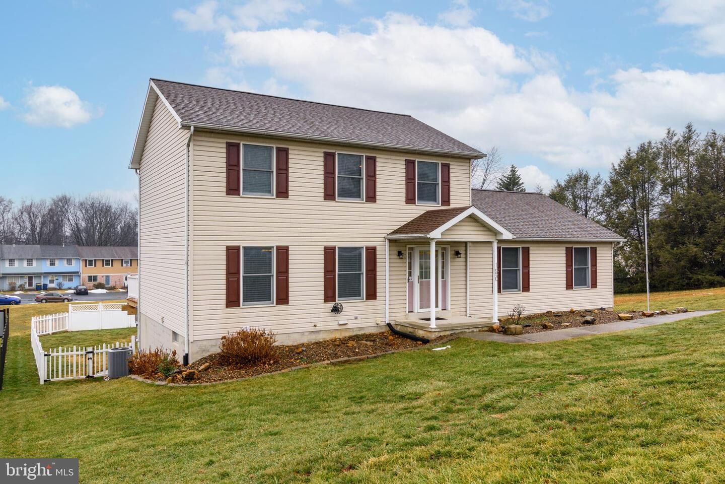 Property Photo:  1650 Rosedale Avenue  PA 17057 