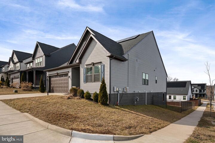 Property Photo:  1601 Rampart Drive  VA 22401 