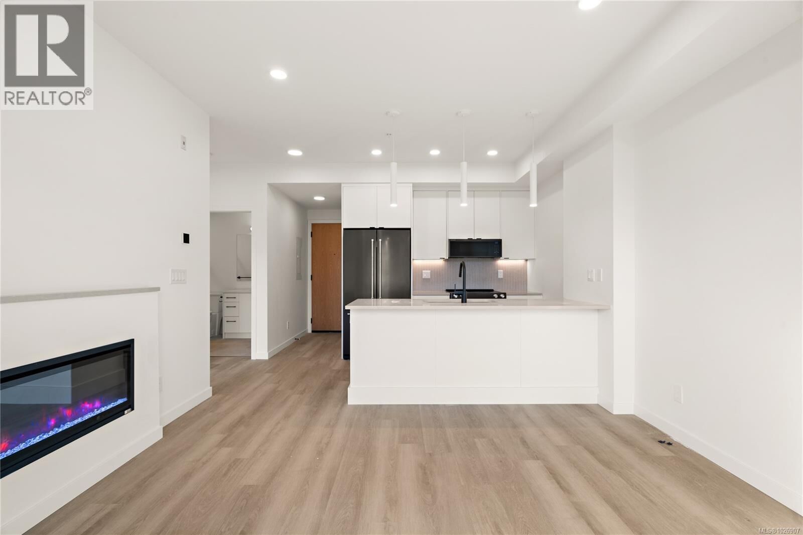 Photo de la propriété: 1102 Esquimalt Road 303 BC V9A 0L3