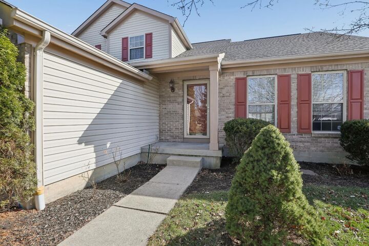 Property Photo:  6636 Honeysuckle Lane  OH 45039 