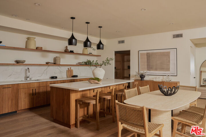 Property Photo: 3214 Highland Ave CA 90405