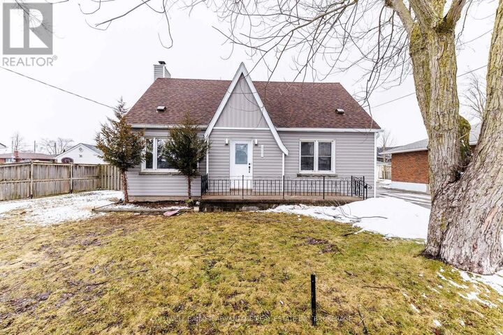 Property Photo:  457 Southworth Street South  ON L3B 2A1 