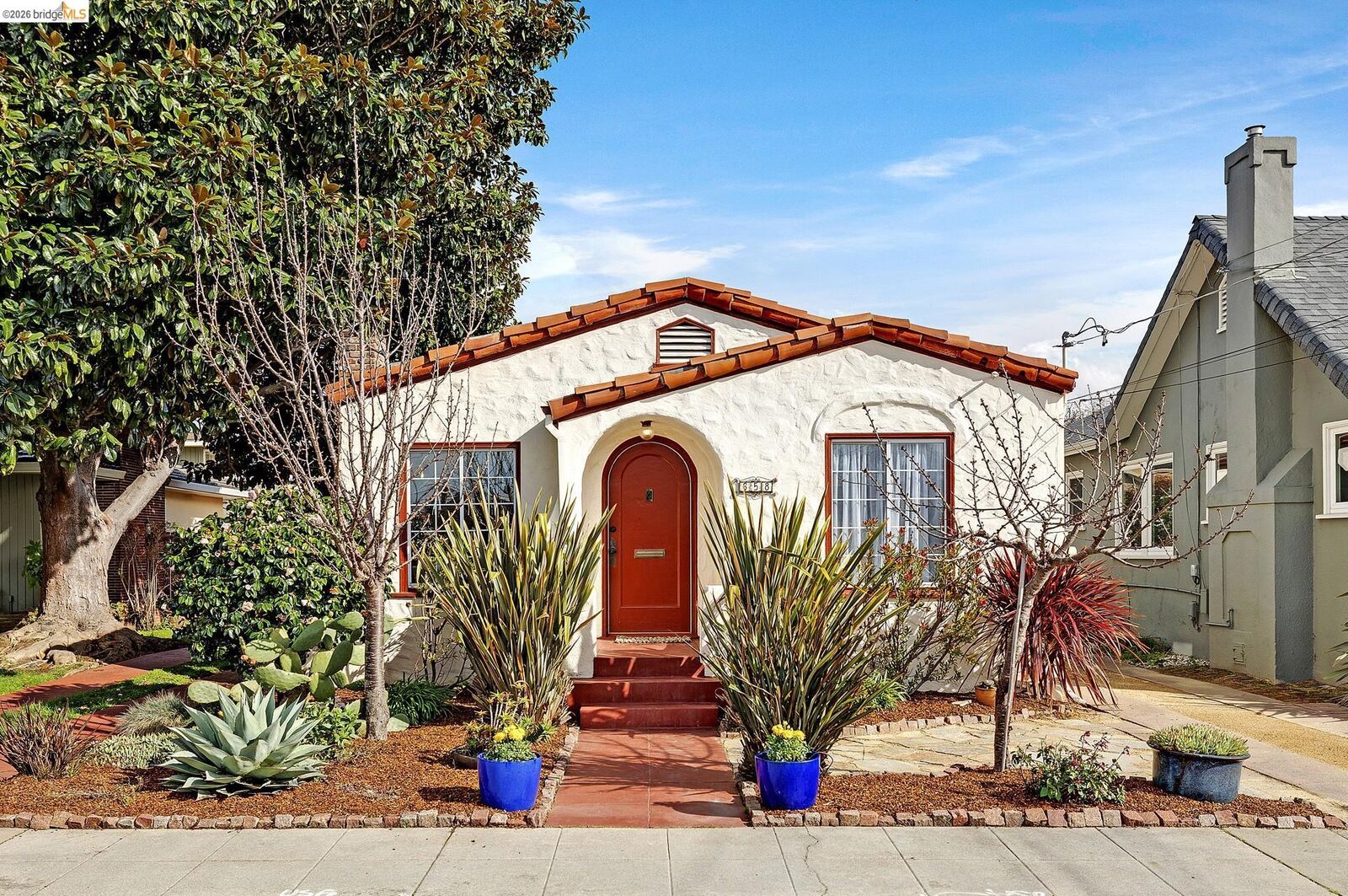 Property Photo:  658 32nd St  CA 94804 