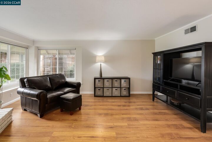 Property Photo: 182 Madelia Pl CA 94583