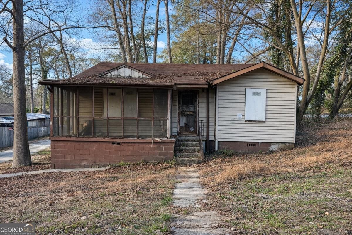 Property Photo:  2105 Baker Road NW  GA 30314 