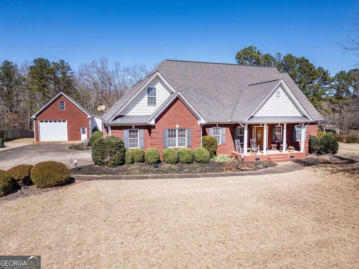 Property Photo:  212 Willow Ridge Lane  GA 30233 
