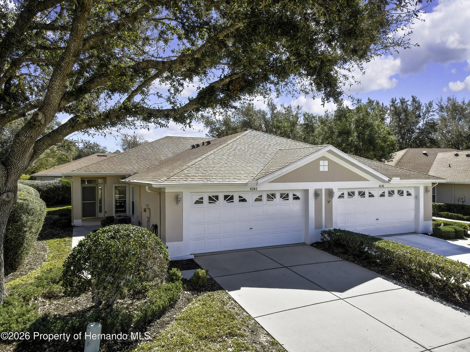 Property Photo:  4240 Silver Star Drive  FL 34609 