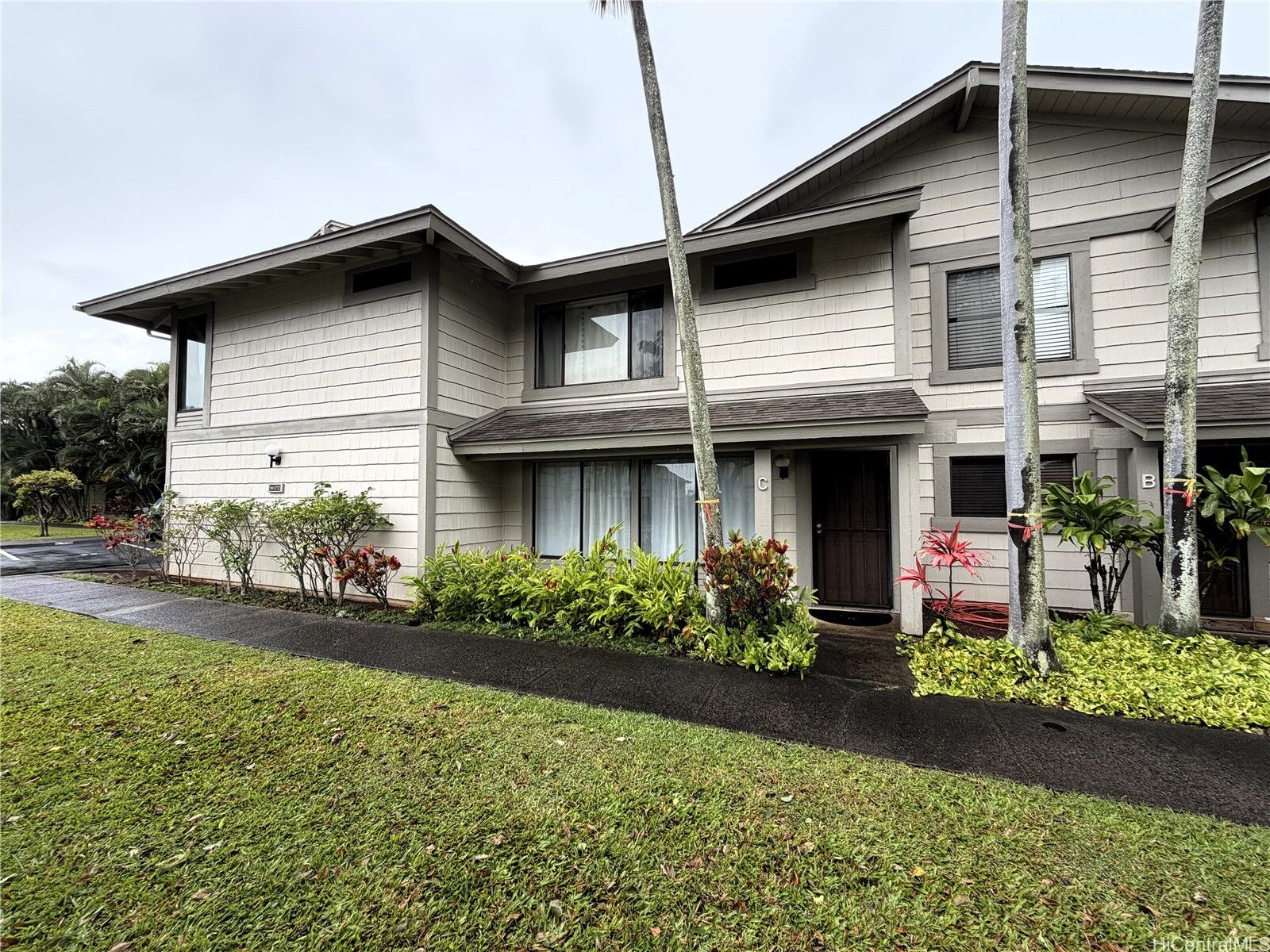 Property Photo:  98-1772 Kaahumanu Street 57C  HI 96782 