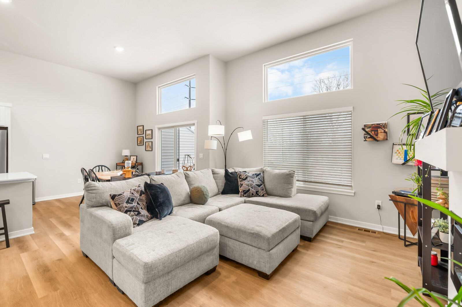 Property Photo:  9612 Heightsview Drive  IA 50266 