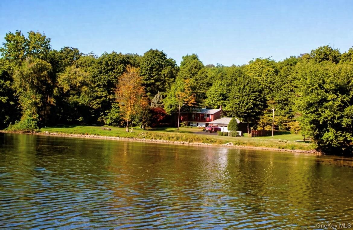 Property Photo:  563 Spring Lake Road  NY 12571 