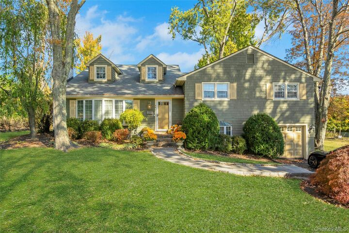 Property Photo:  3 Birchbrook Drive  NY 10595 