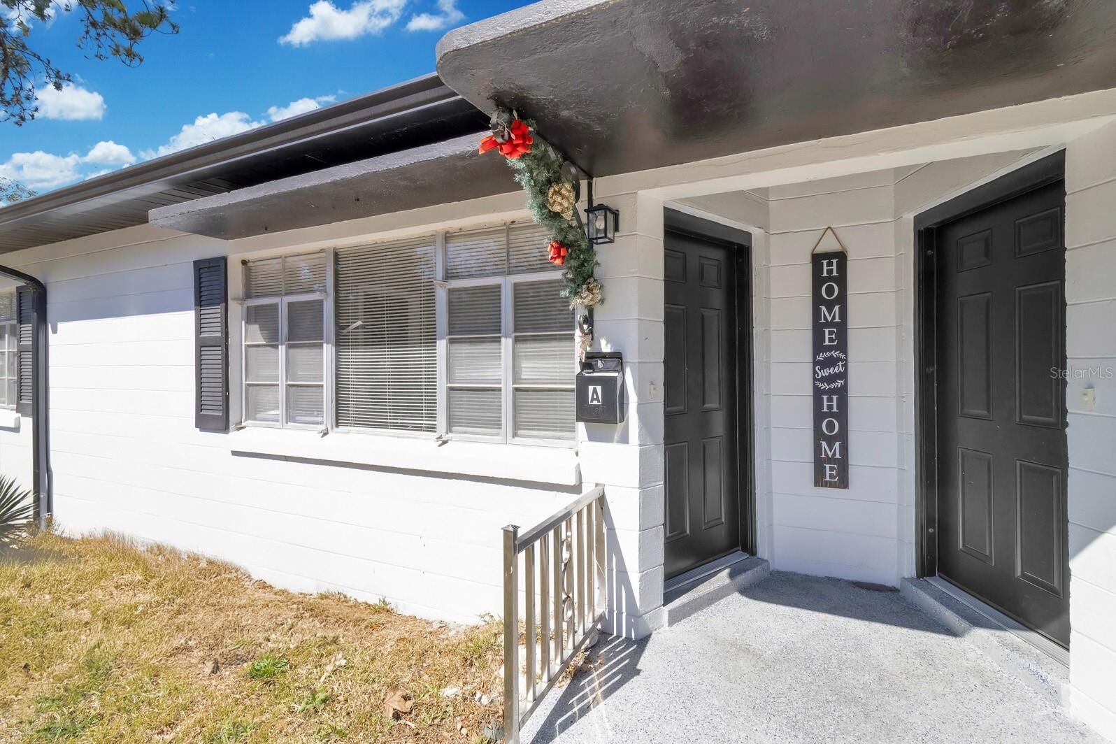 Property Photo:  307 E Monument Avenue A  FL 34741 