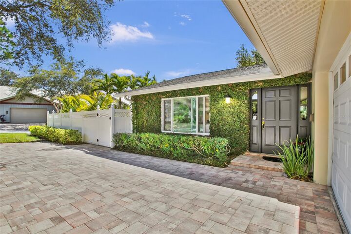 Property Photo:  323 Roebling Road N  FL 33756 