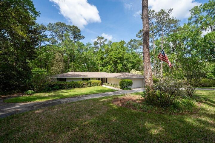 Property Photo:  412 NW 46th Street  FL 32607 