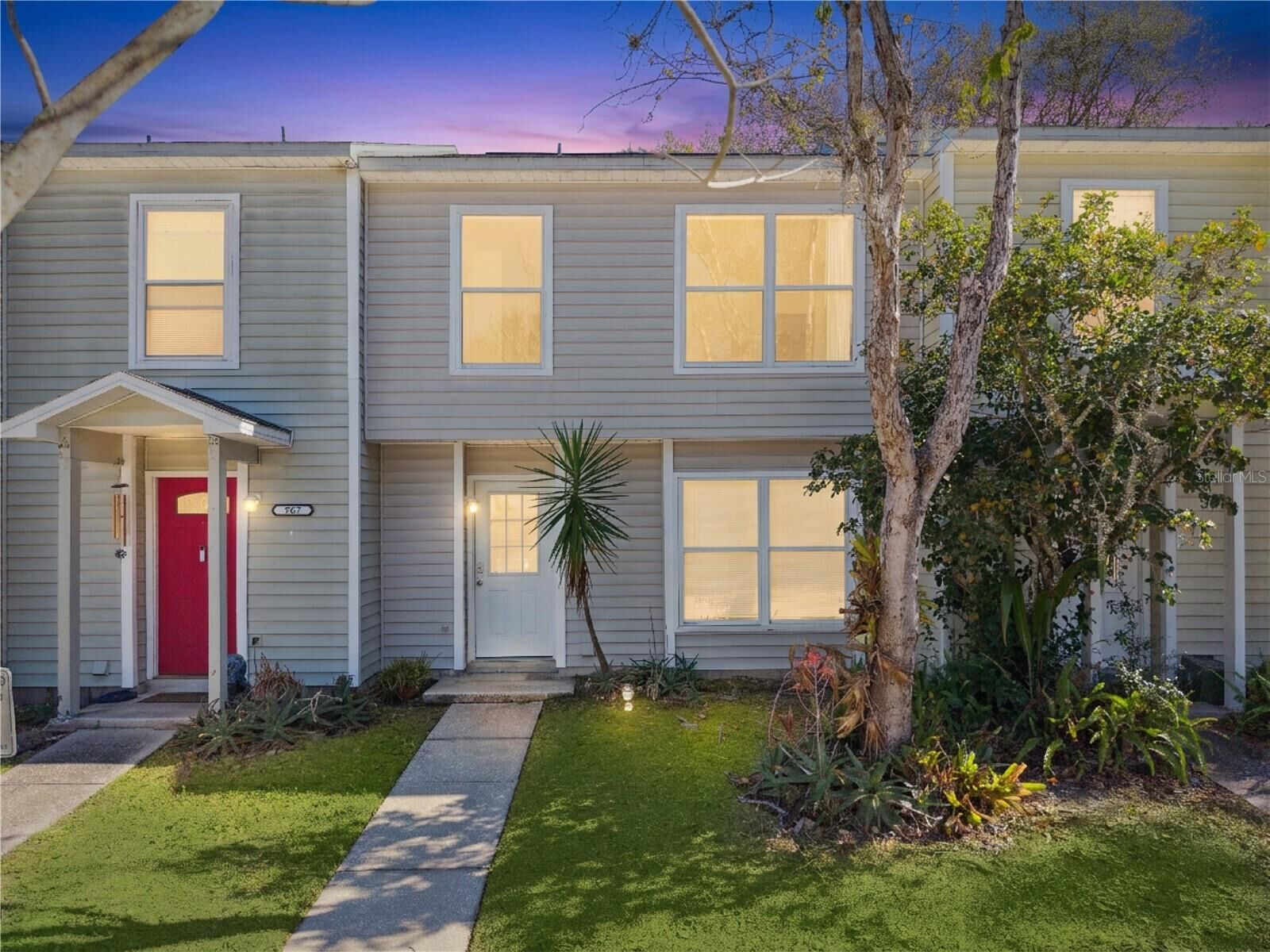 Property Photo: 565 Green Spring Circle FL 32708