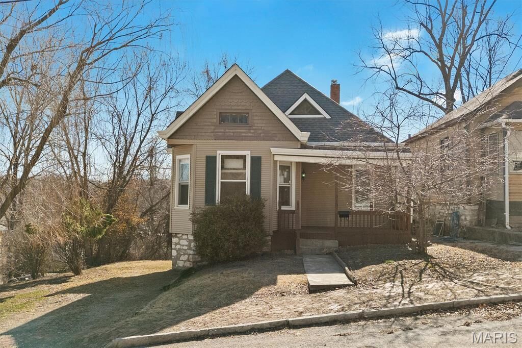 Property Photo:  313 Dry Street  IL 62002 