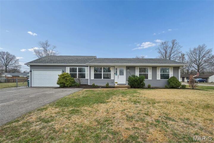 Property Photo: 384 Peffer Lane MO 63026