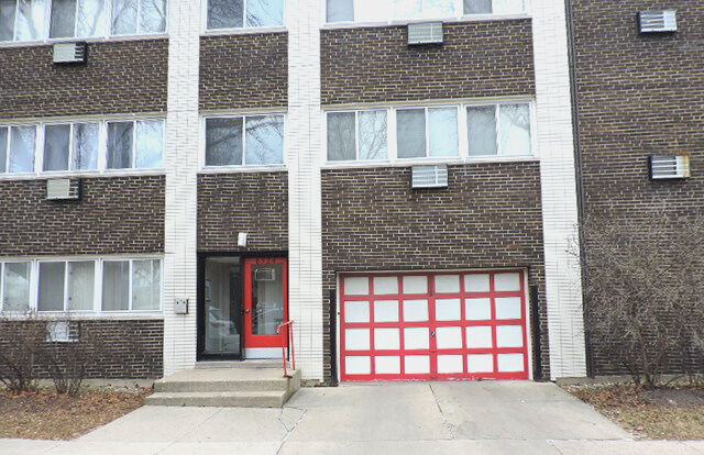 Property Photo:  8524 Skokie Boulevard 1A  IL 60077 
