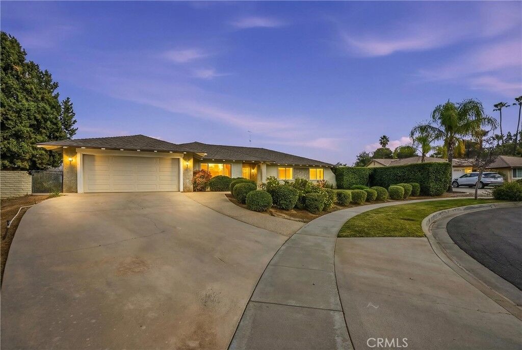 Property Photo:  1631 Benita Marie Crest  CA 92373 