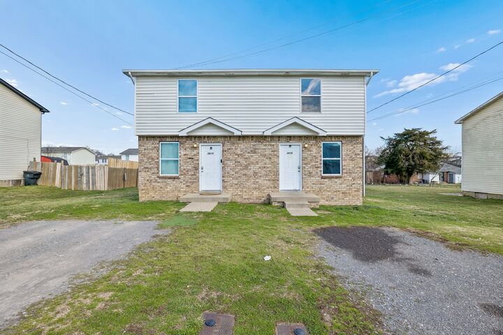 Property Photo: 3608 Willow Creek Ct TN 37207