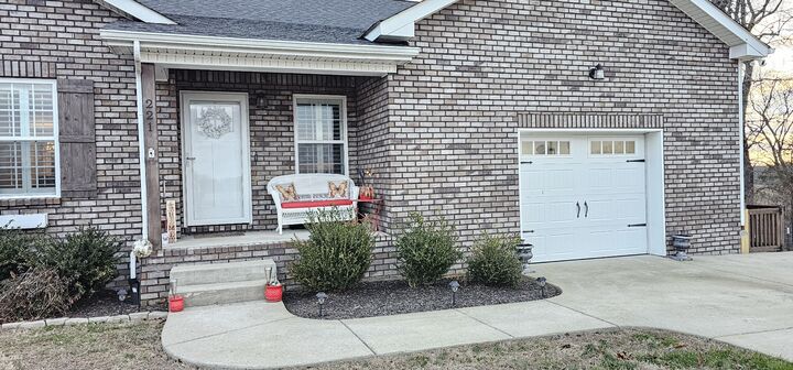 Property Photo:  221 Northup Rd  TN 37148 