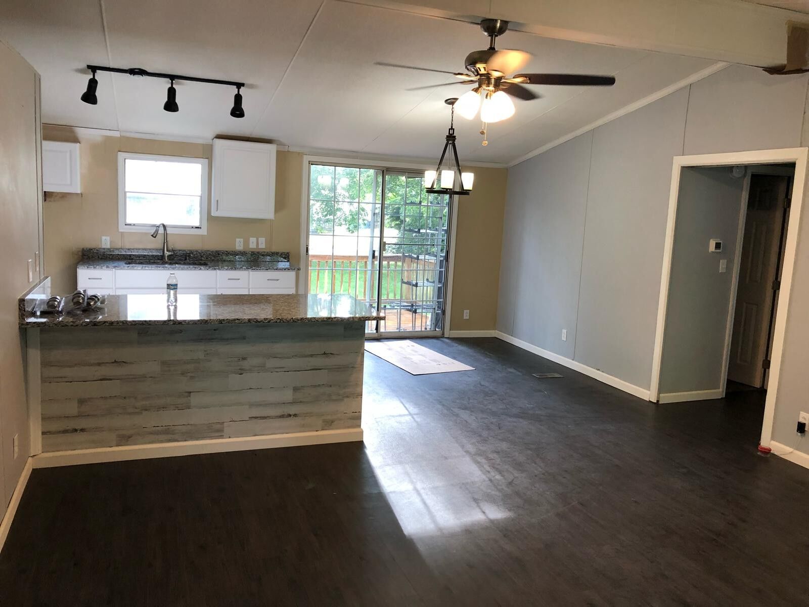 Property Photo:  3 Duncan St  TN 37210 