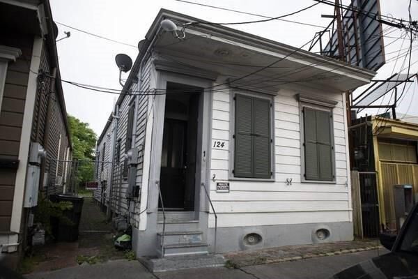 Property Photo:  124 N Galvez Street 2  LA 70119 