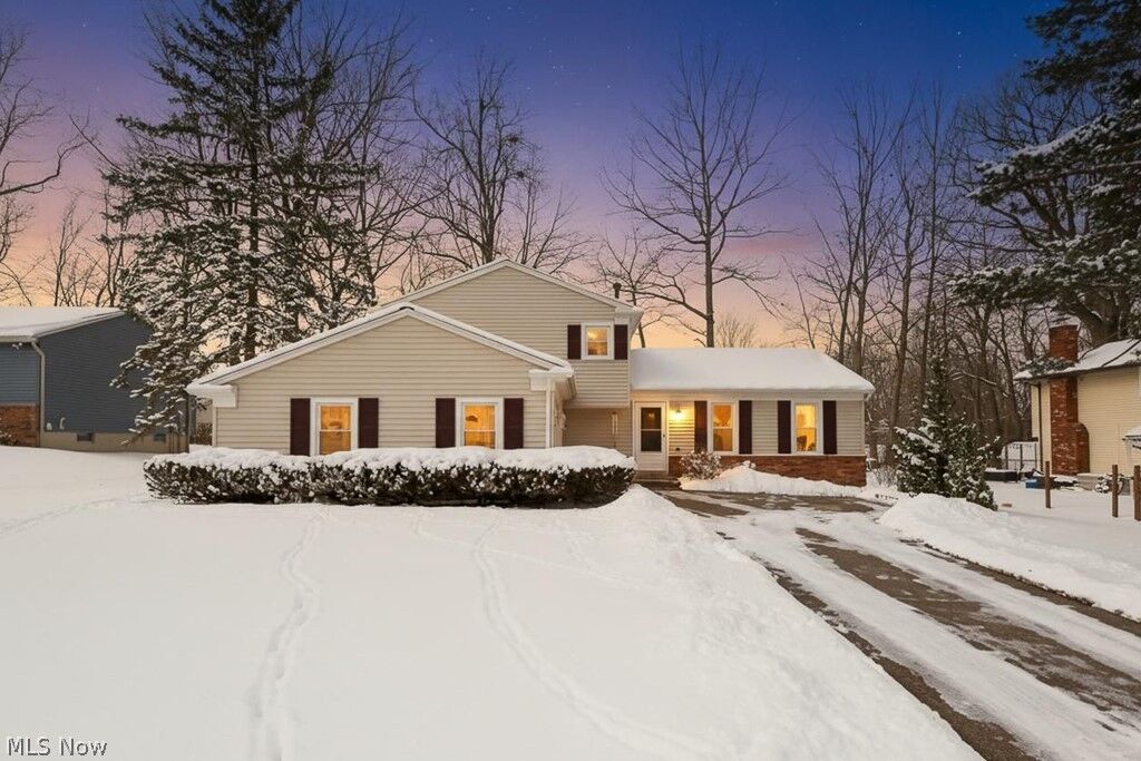 Property Photo: 983 W Abbey Drive OH 44256