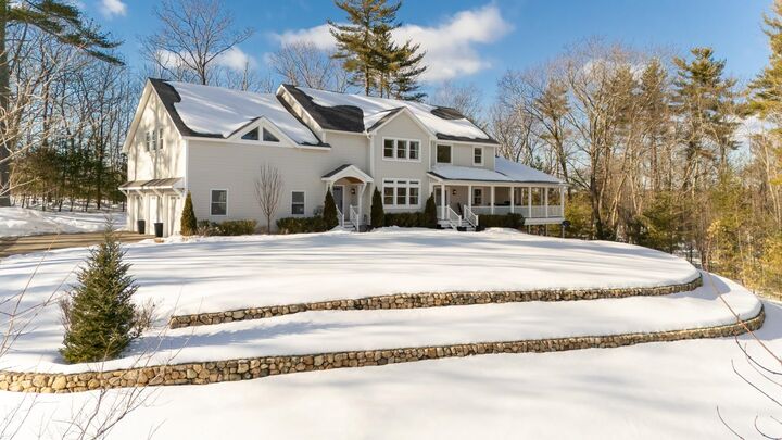 Property Photo: 23 Austin Lane NH 03049